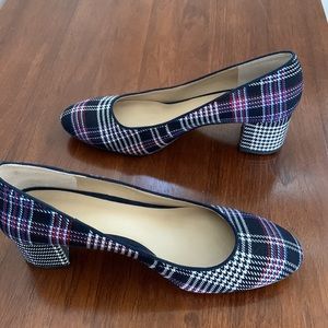 Ann Taylor plaid shoes size 8